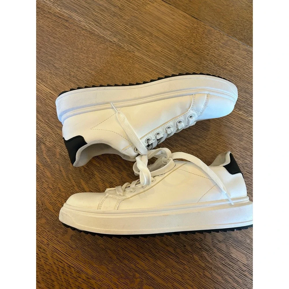 Madden Girl Women's White Sneakers Size‎ 10